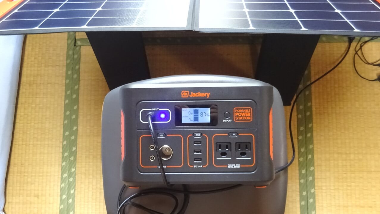Jackery(ジャクリー) SolarSaga 100ソーラーパネル室内で充電するも発電しない画像